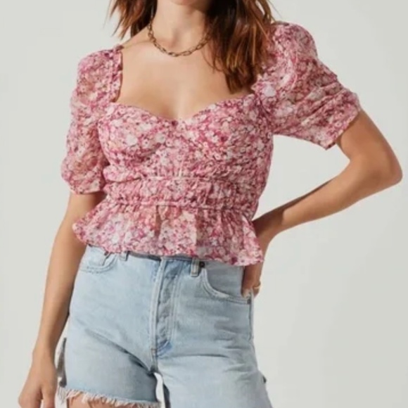 XS Nayeli Floral Print Short Sleeve Top from ASTR The Label - Picture 1 of 5